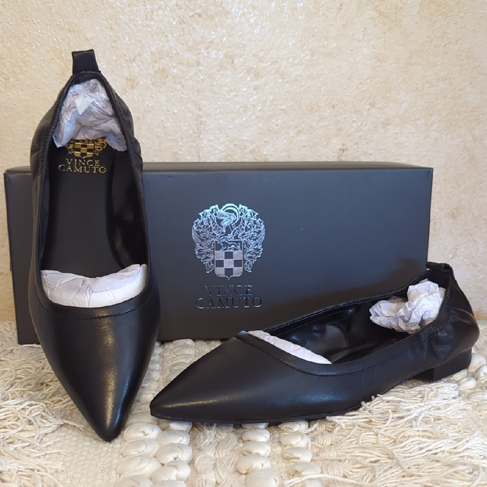 Vince Camuto NIB Leather Flats 7.5